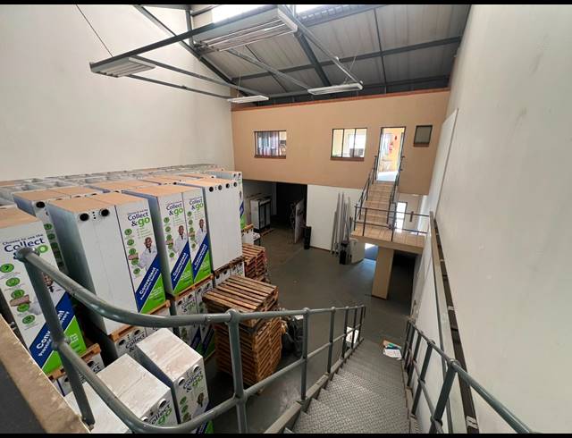 251M² WAREHOUSE TO LET IN HENNOPSPARK